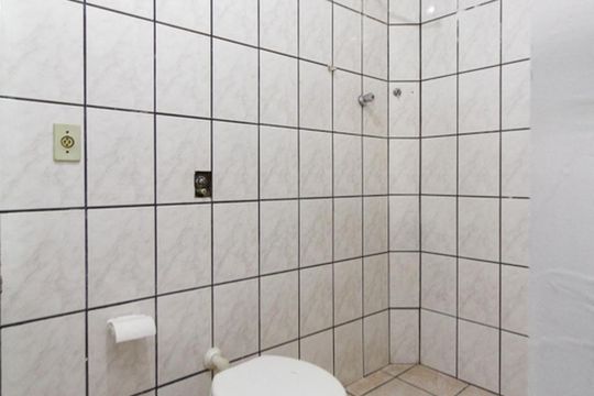 Banheiro de casa para alugar com 1 quarto, 30m² em Jardim Tiete, São Paulo