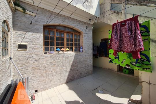 Quintal/área de serviço de casa à venda com 6 quartos, 340m² em Vila Monumento, São Paulo