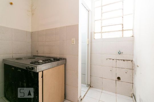 Cozinha / Área de Serviço de kitnet/studio para alugar com 1 quarto, 20m² em Vila Bertioga, São Paulo