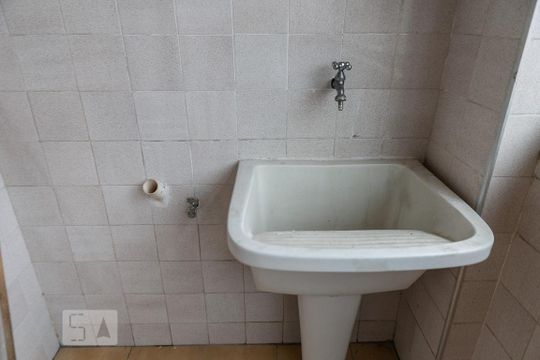 Lavanderia de apartamento para alugar com 2 quartos, 125m² em Embaré, Santos