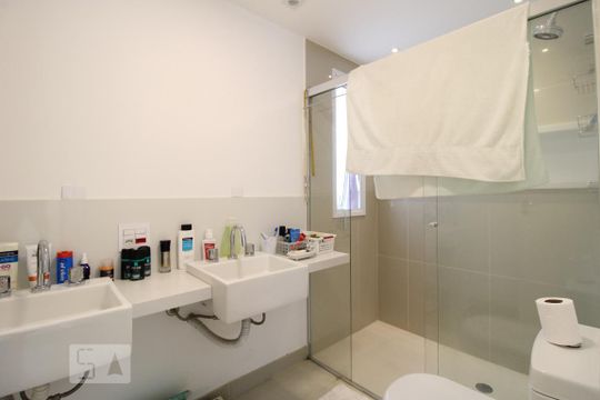 Banheiro da suíte 1 de apartamento à venda com 3 quartos, 172m² em Perdizes, São Paulo