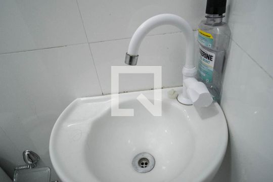 Banheiro de casa de condomínio à venda com 1 quarto, 53m² em Jardim Brasília (zona Leste), São Paulo