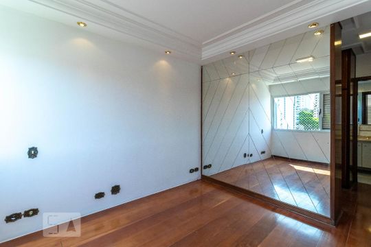 Suíte de apartamento para alugar com 4 quartos, 175m² em Água Fria, São Paulo