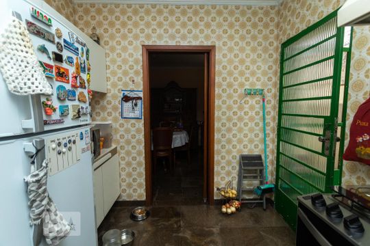 Cozinha de casa para alugar com 3 quartos, 380m² em Alto da Lapa, São Paulo
