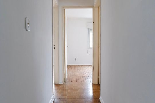 Corredor de apartamento à venda com 3 quartos, 117m² em Consolação, São Paulo