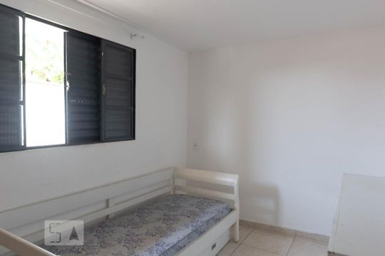 Quarto 1 de apartamento para alugar com 2 quartos, 85m² em Granja Carolina, Cotia