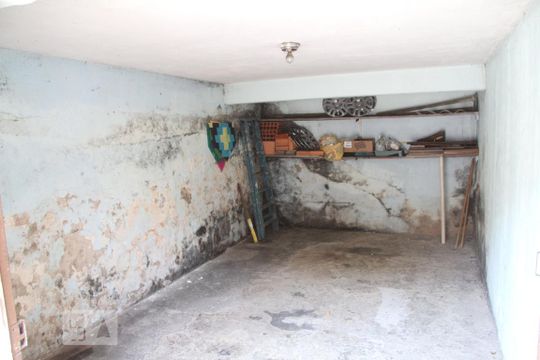 Garagem de casa para alugar com 4 quartos, 120m² em Vila Graciosa, São Paulo