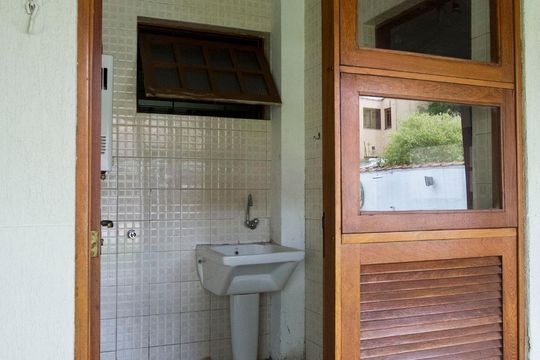 Área de Serviço de casa à venda com 3 quartos, 220m² em Ipanema, Porto Alegre
