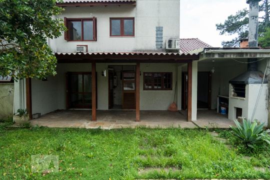 Quintal de casa à venda com 3 quartos, 220m² em Ipanema, Porto Alegre