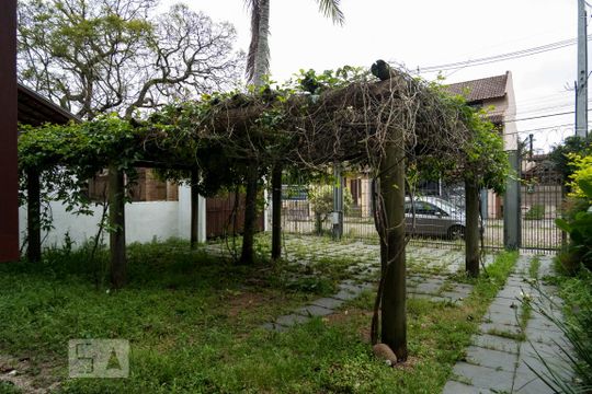 Garagem de casa à venda com 3 quartos, 220m² em Ipanema, Porto Alegre