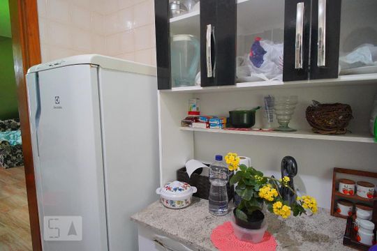Cozinha de casa de condomínio à venda com 2 quartos, 82m² em Alto Petrópolis, Porto Alegre