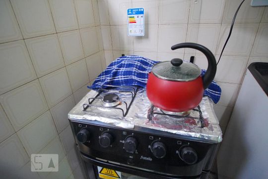 Cozinha de casa de condomínio à venda com 2 quartos, 82m² em Alto Petrópolis, Porto Alegre