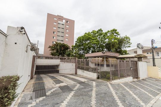 Fachada de apartamento para alugar com 2 quartos, 55m² em Vila Esperança, São Paulo