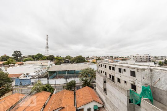 Vista Quarto 1 de apartamento para alugar com 2 quartos, 55m² em Vila Esperança, São Paulo