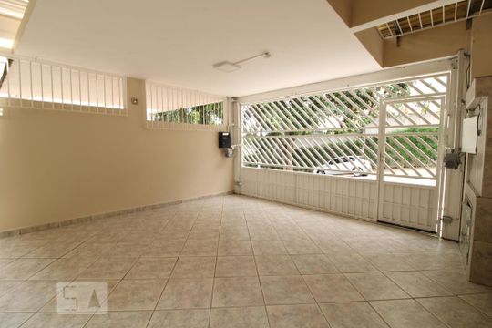 Garagem de casa à venda com 3 quartos, 172m² em Campo Belo, São Paulo