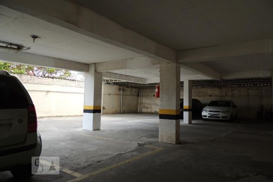 Garagem  de apartamento à venda com 2 quartos, 70m² em Taquara, Rio de Janeiro