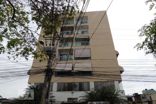 Fachada  de apartamento à venda com 2 quartos, 70m² em Taquara, Rio de Janeiro