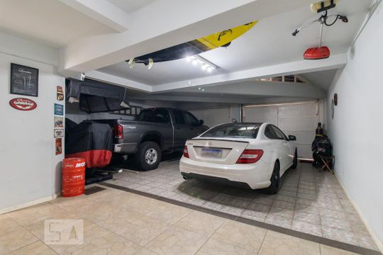 Garagem de casa à venda com 3 quartos, 454m² em Cristo Rei, São Leopoldo