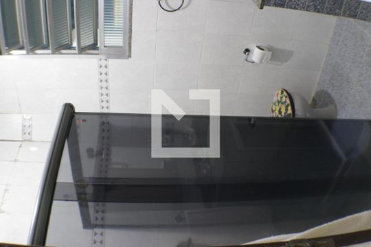Banheiro de casa à venda com 2 quartos, 500m² em Curicica, Rio de Janeiro