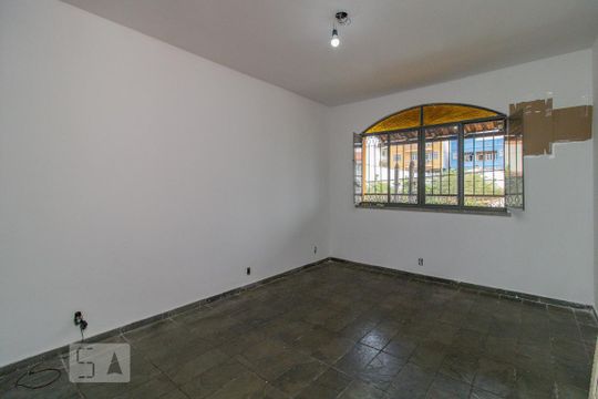 Quarto 1 de casa para alugar com 4 quartos, 489m² em Vila Valqueire, Rio de Janeiro
