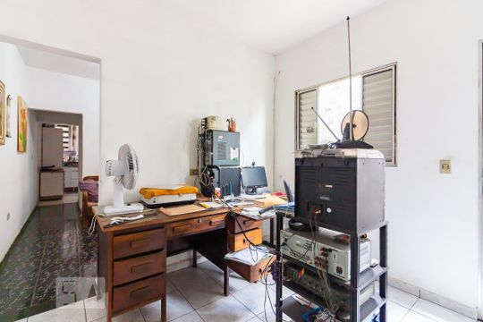 Escritório de casa para alugar com 4 quartos, 143m² em Santo Antônio, Osasco