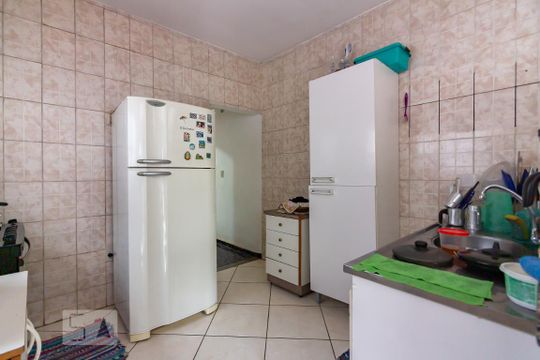 Cozinha de casa para alugar com 4 quartos, 143m² em Santo Antônio, Osasco