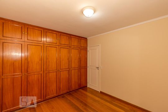 Suíte de apartamento para alugar com 3 quartos, 201m² em Cidade Monções, São Paulo