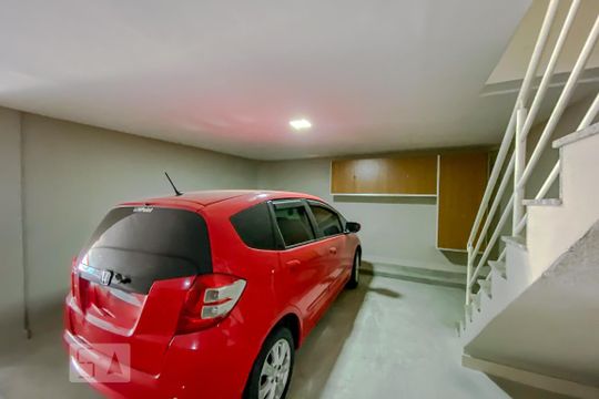 Garagem de casa para alugar com 3 quartos, 115m² em Vila Carrão, São Paulo
