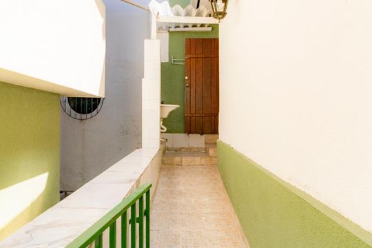 Entrada de kitnet/studio à venda com 1 quarto, 30m² em Sagrada Família, Belo Horizonte