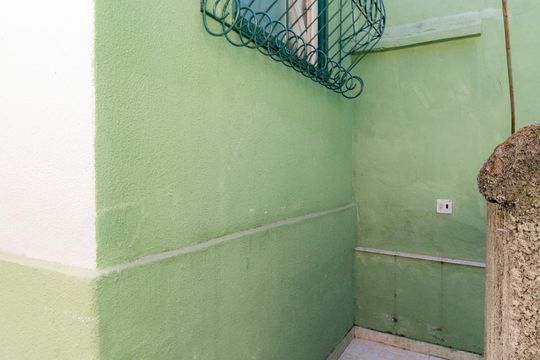 Entrada de kitnet/studio à venda com 1 quarto, 30m² em Sagrada Família, Belo Horizonte