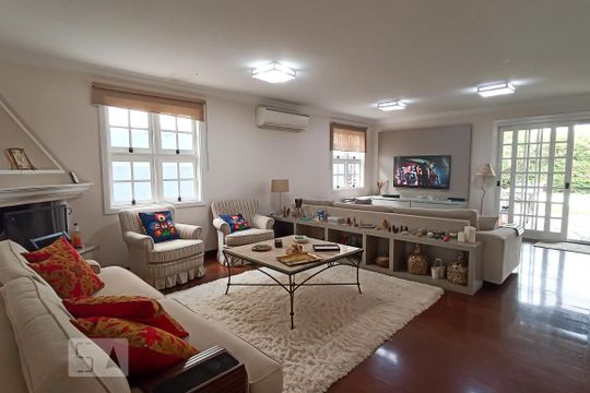 Casa de Condomínio à venda com 4 quartos, 322m² em Alphaville, Santana de Parnaíba