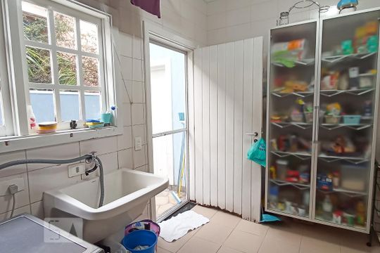 Área de serviço de casa de condomínio à venda com 4 quartos, 322m² em Alphaville, Santana de Parnaíba
