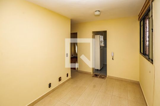 Sala de apartamento para alugar com 2 quartos, 43m² em Alípio de Melo, Belo Horizonte