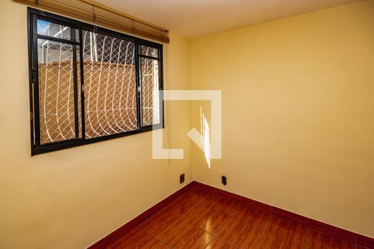 Quarto 1 de apartamento para alugar com 2 quartos, 43m² em Alípio de Melo, Belo Horizonte