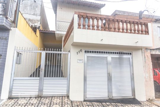 Fachada de casa à venda com 5 quartos, 150m² em Ferrazópolis, São Bernardo do Campo