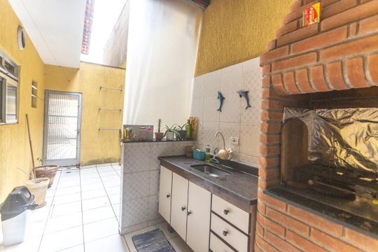 Quintal e área de serviço de casa à venda com 5 quartos, 150m² em Ferrazópolis, São Bernardo do Campo