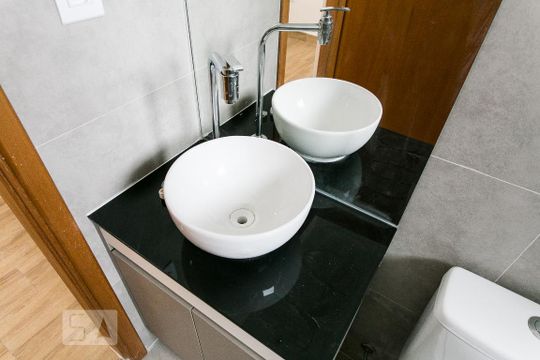 Banheiro de apartamento para alugar com 1 quarto, 36m² em Bosque da Saúde, São Paulo