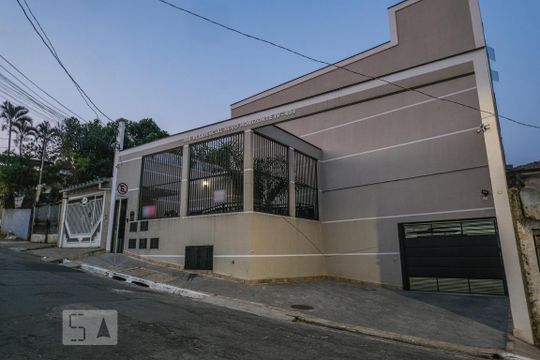 Fachada de casa de condomínio para alugar com 2 quartos, 52m² em Vila Celeste, São Paulo