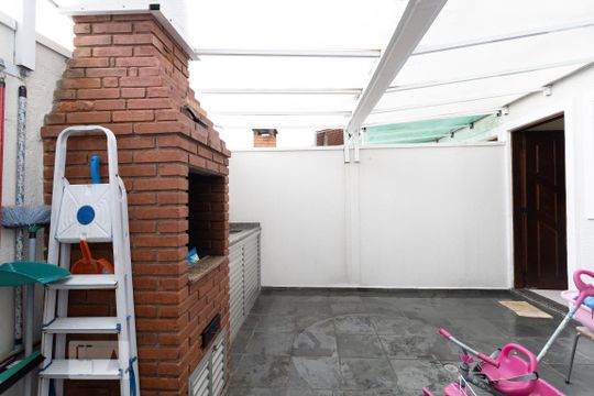 Área de churrasqueira de casa à venda com 3 quartos, 120m² em Vila Graciosa, São Paulo