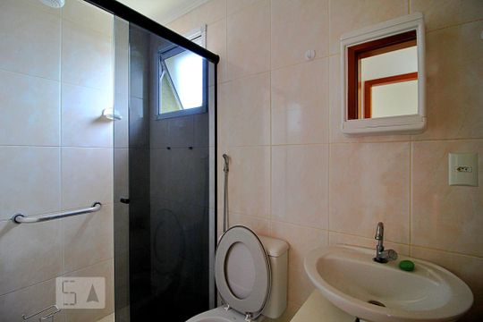 Banheiro de apartamento para alugar com 2 quartos, 52m² em Vila Príncipe de Gales, Santo André