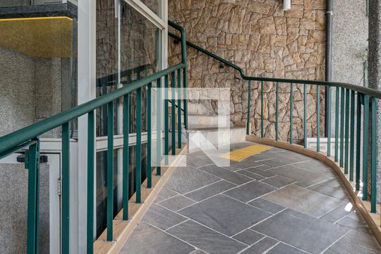 Entrada de apartamento à venda com 2 quartos, 50m² em Jardim Paulista, São Paulo