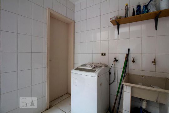 Área de Serviço de casa para alugar com 4 quartos, 230m² em Vila da Saúde, São Paulo