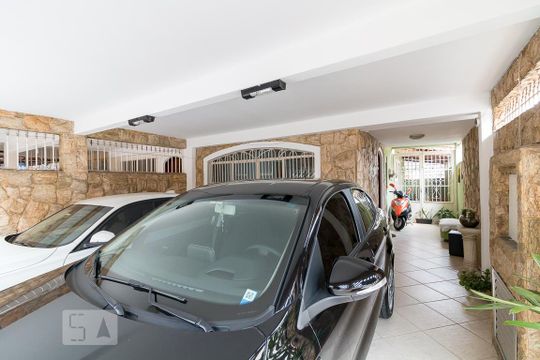 Garagem de casa à venda com 3 quartos, 195m² em Vila Rosália, Guarulhos