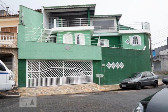 Fachada de casa à venda com 3 quartos, 230m² em Planalto, São Bernardo do Campo