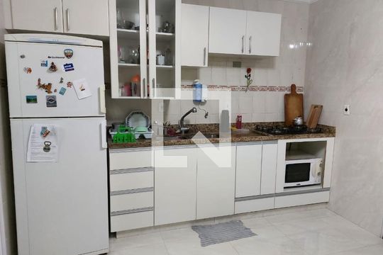 Casa à venda com 4 quartos, 230m² em Jardim Santo Antônio, Santo André