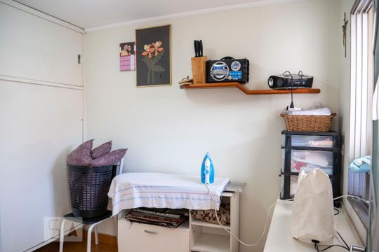 Quarto de Serviço de casa à venda com 3 quartos, 160m² em Vila Vermelha, São Paulo