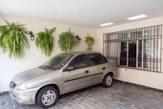 Garagem de casa à venda com 3 quartos, 160m² em Vila Vermelha, São Paulo