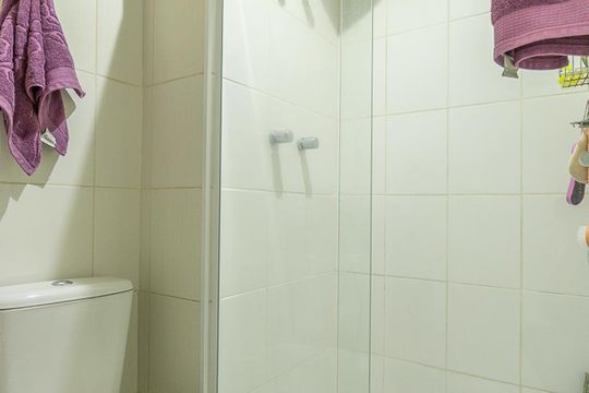 Banheiro Social de apartamento à venda com 2 quartos, 62m² em Lapa, São Paulo