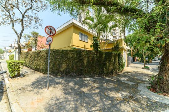 Fachada de casa à venda com 3 quartos, 198m² em Rudge Ramos, São Bernardo do Campo