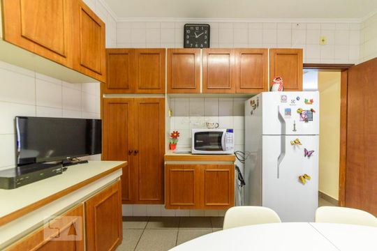 Cozinha de casa à venda com 3 quartos, 198m² em Rudge Ramos, São Bernardo do Campo